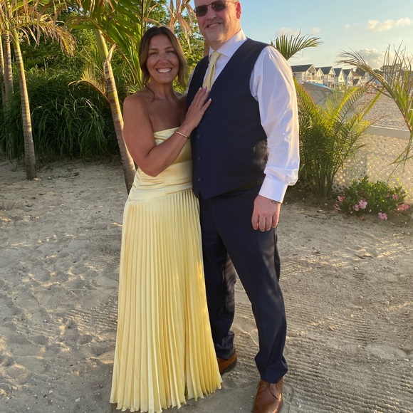 Abercrombie & Fitch | Dresses | Abercrombie Fitch Giselle Drop Waist Maxi Dress Large Yellow | Poshmark Abercrombie & Fitch | Dresses | Abercrombie Fitch Giselle Drop Waist Maxi Dress Large Yellow | Poshmark